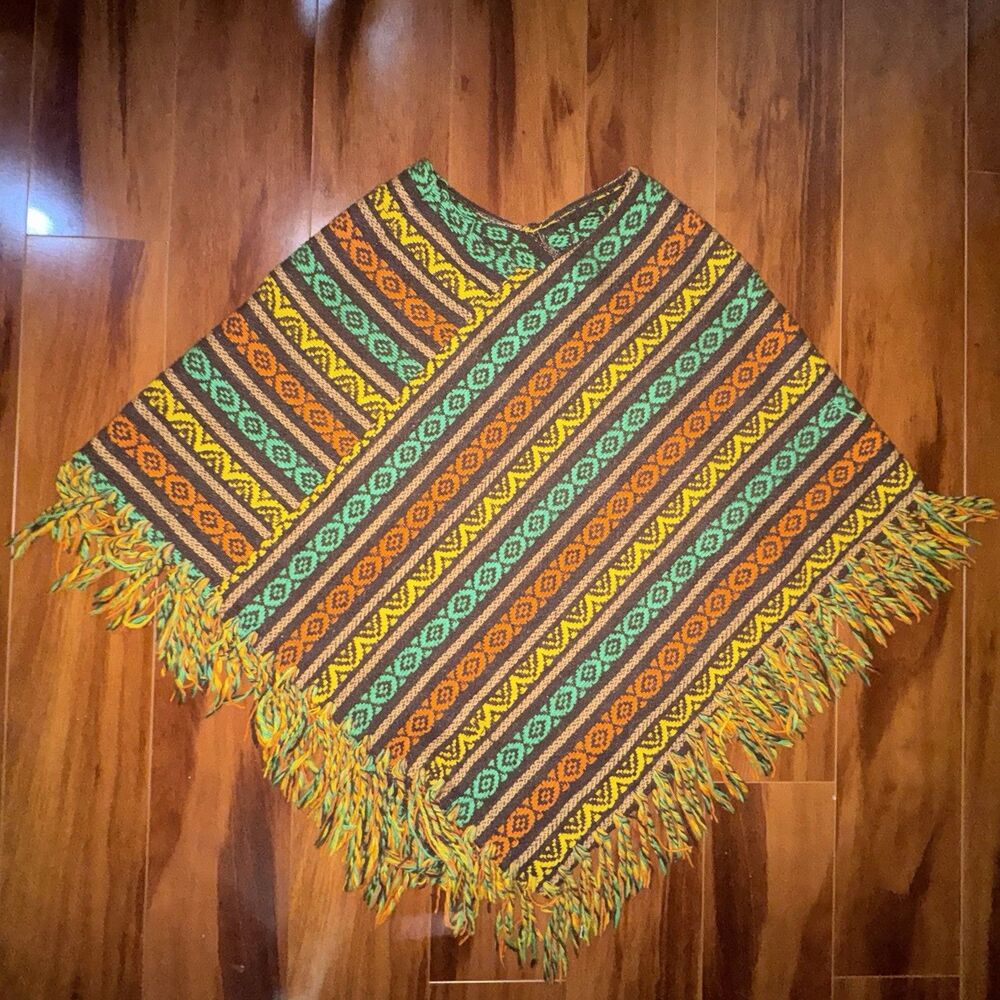 Vintage Italy Knit Poncho Ruana Fringe Boho Southwestern Republic Cellini M
